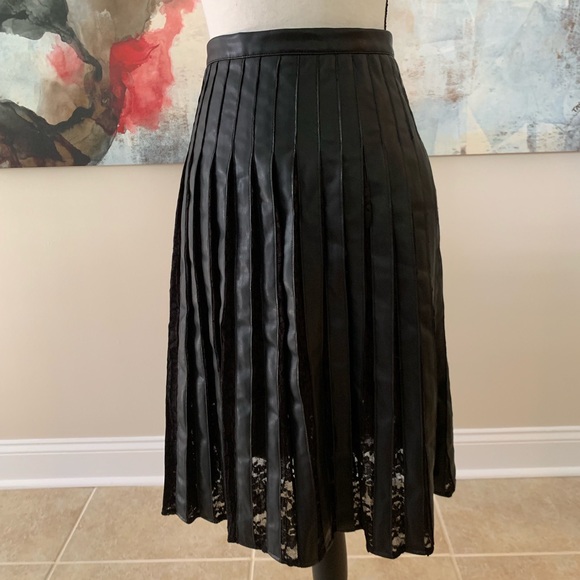 bebe faux leather and lace skirt size 2 - Picture 6 of 8